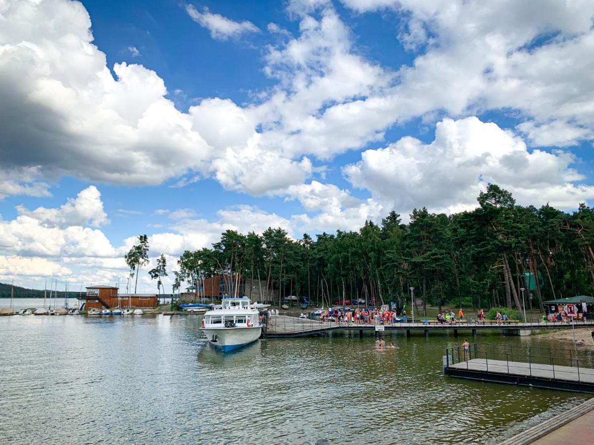 Jezerni Apartman S Terasou A Saunou V Lakepark Residence Doksy  Bagian luar foto